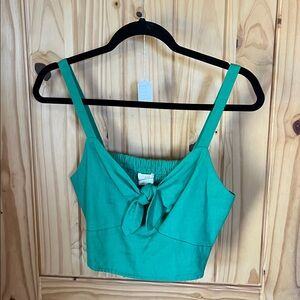 Universal Thread Kelly Green Linen Blend Crop